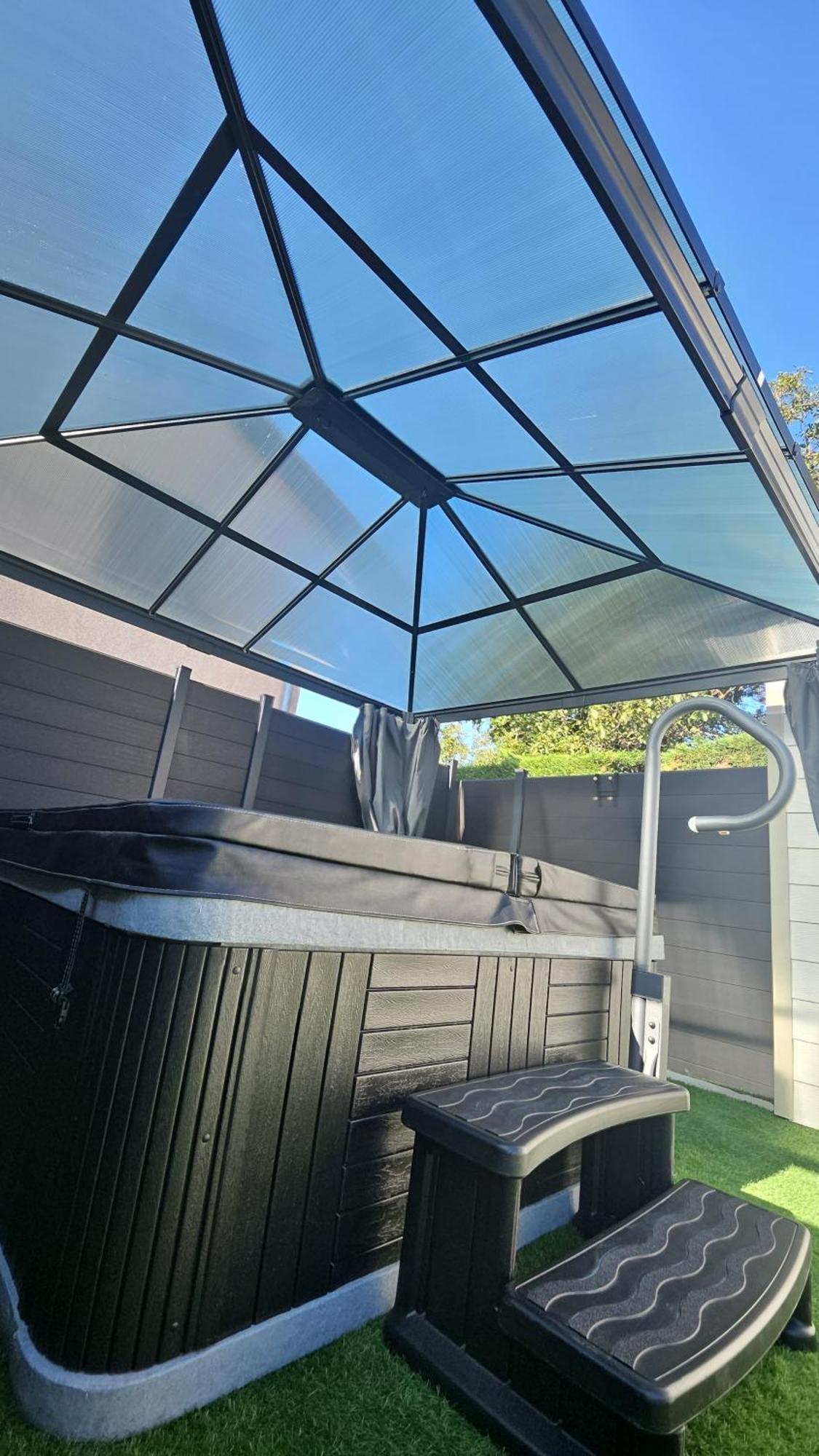 Hebergement Privee Jaccuzzi En Supplement Saint-Clair-du-Rhone Esterno foto