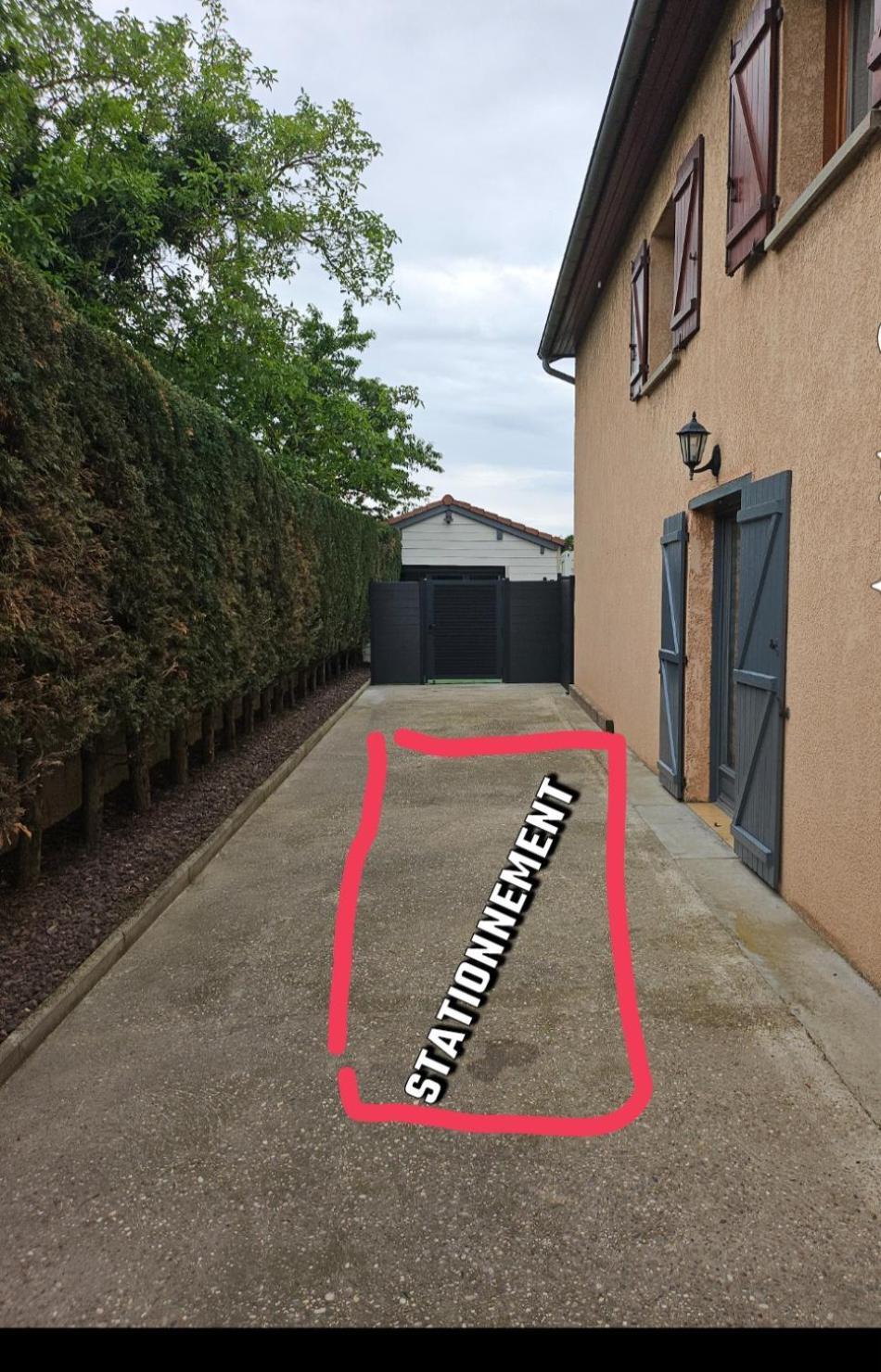 Hebergement Privee Jaccuzzi En Supplement Saint-Clair-du-Rhone Esterno foto